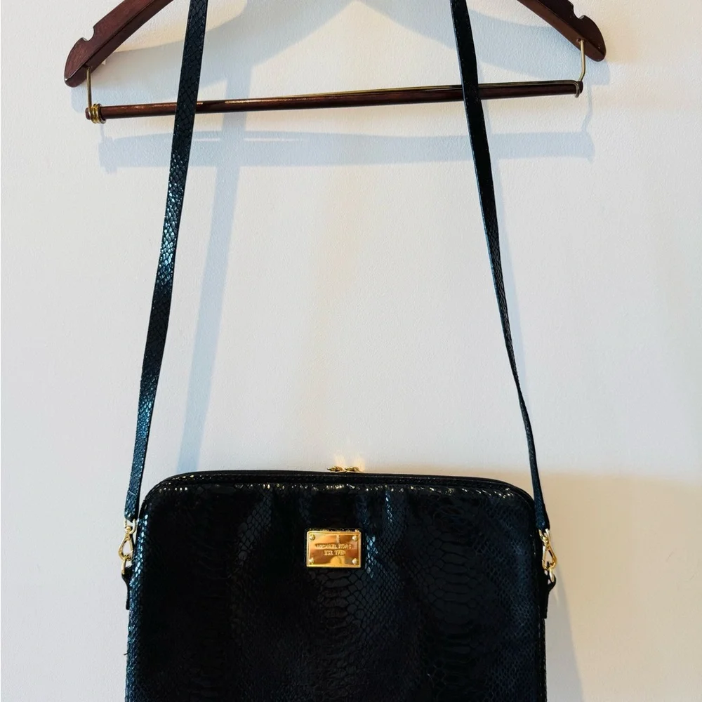 Michael Kors Black Snakeskin Textured Laptop Sleeve Crossbody Bag